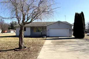 9103 Estates Dr, Demotte, IN 46310 - Photo 1