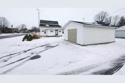 301 N Range Street, Wolcott, IN 47995 - Photo 3