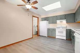 1827 W Ash St, Griffith, IN 46319 - Photo 9