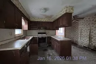 6927 Delaware St, Merrillville, IN 46410 - Photo 5