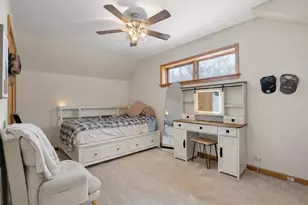 1555 Maumee Dr, Valparaiso, IN 46385 - Photo 19