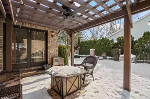 1555 Maumee Dr, Valparaiso, IN 46385 - Photo 25