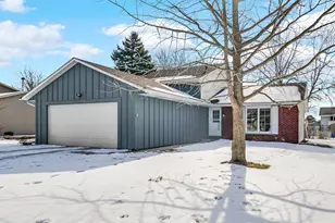 1515 W 94th Ave, Crown Point, IN 46307 - Photo 3