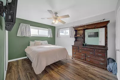 7742 Catalpa Avenue, Hammond, IN 46324 - Photo 13