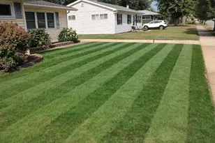 7742 Catalpa Ave, Hammond, IN 46324 - Photo 5