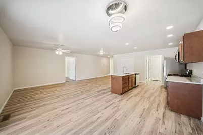 1528 Woodland, Michigan City, IN 46360 - Photo 5