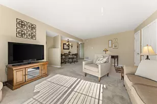 2343 99th St, Highland, IN 46322 - Photo 3