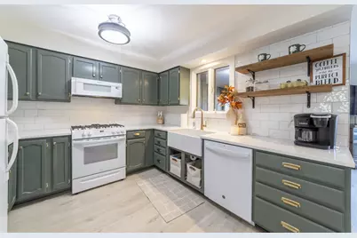 210 Clinton Street #B, Lowell, IN 46356 - Photo 5