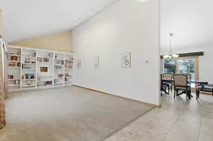 713 N Robin Ct, Griffith, IN 46319 - Photo 3