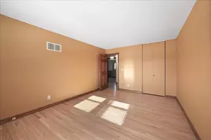 615 Mississinewa St, Chesterton, IN 46304 - Photo 17