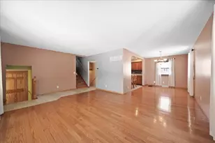 615 Mississinewa St, Chesterton, IN 46304 - Photo 5