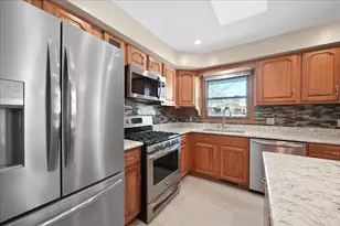 615 Mississinewa St, Chesterton, IN 46304 - Photo 11