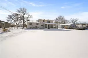 615 Mississinewa St, Chesterton, IN 46304 - Photo 33