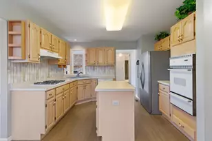 1128 Country Club Dr, Crown Point, IN 46307 - Photo 11