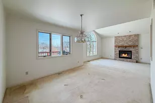 1128 Country Club Dr, Crown Point, IN 46307 - Photo 7