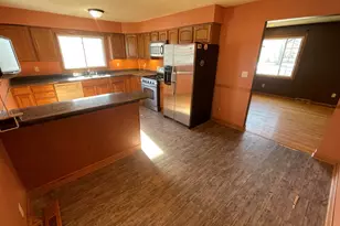 332 Maple St, Crown Point, IN 46307 - Photo 7