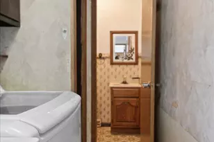 285 N 600 W, Valparaiso, IN 46385 - Photo 17