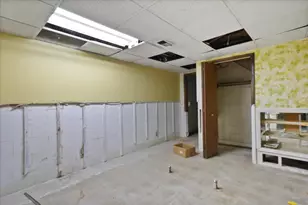 285 N 600 W, Valparaiso, IN 46385 - Photo 19