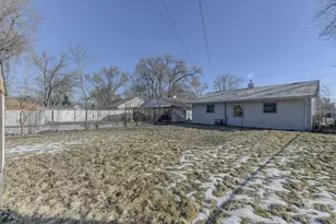 8022 Sycamore Ave, Highland, IN 46322 - Photo 17