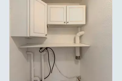 8022 Sycamore Avenue, Highland, IN 46322 - Photo 13