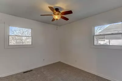 8022 Sycamore Avenue, Highland, IN 46322 - Photo 15