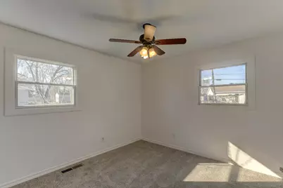 8022 Sycamore Avenue, Highland, IN 46322 - Photo 9