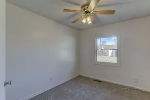 8022 Sycamore Ave, Highland, IN 46322 - Photo 11