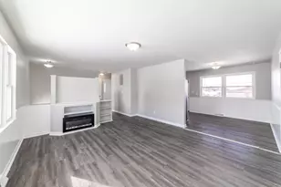 215 Crestwood Dr, Michigan City, IN 46360 - Photo 5