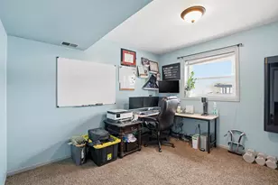 401 N Lillian St, Griffith, IN 46319 - Photo 19