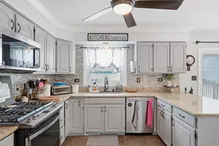 401 N Lillian St, Griffith, IN 46319 - Photo 9