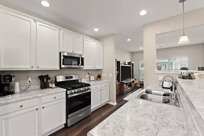 1062 E 115th Court, Crown Point, IN 46307 - Photo 9