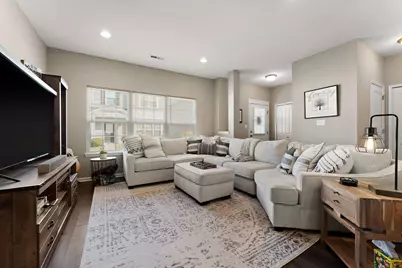 1062 E 115th Court, Crown Point, IN 46307 - Photo 3