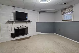 1541 Fox Point Dr, Chesterton, IN 46304 - Photo 23