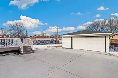 9210 Woodward Avenue, Highland, IN 46322 - Photo 25