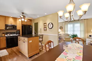 2930 Crabapple Ln, Hobart, IN 46342 - Photo 9