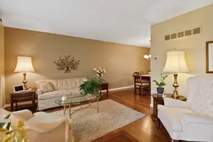 2930 Crabapple Ln, Hobart, IN 46342 - Photo 5