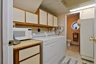 2930 Crabapple Ln, Hobart, IN 46342 - Photo 21