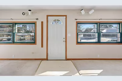 512 Hill Street, La Porte, IN 46350 - Photo 7