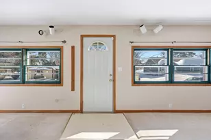 512 Hill St, La Porte, IN 46350 - Photo 7