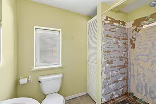 512 Hill St, La Porte, IN 46350 - Photo 11