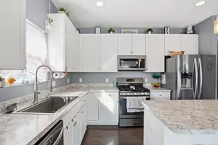 13209 Roosevelt Pl, Crown Point, IN 46307 - Photo 11