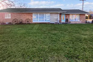 402 Schricker Ave, North Judson, IN 46366 - Photo 3