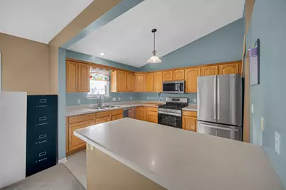 2545 Tulip Lane, Hobart, IN 46342 - Photo 7