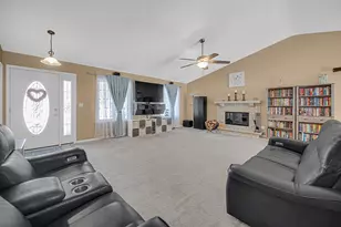 2545 Tulip Ln, Hobart, IN 46342 - Photo 3