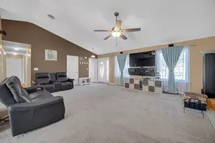 2545 Tulip Ln, Hobart, IN 46342 - Photo 5