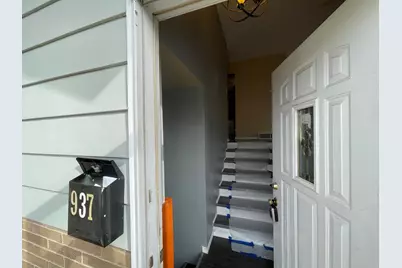 937 N Wood Avenue, Griffith, IN 46319 - Photo 3