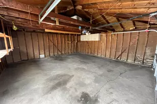 937 N Wood Ave, Griffith, IN 46319 - Photo 21