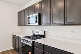 10365 Blaine St, Crown Point, IN 46307 - Photo 9