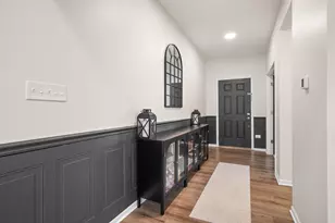 11343 Clyde Dr, Crown Point, IN 46307 - Photo 5