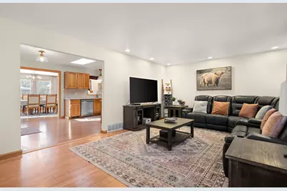 319 Michele Avenue, Crown Point, IN 46307 - Photo 9